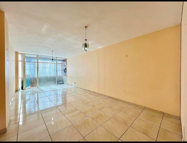 2 BEDROOM APARTMENT FOR SALE IN FLORIDA LAKE